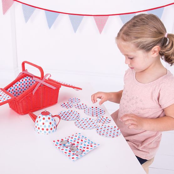 Bigjigs Toys Točkasti čajni set u piknik košari