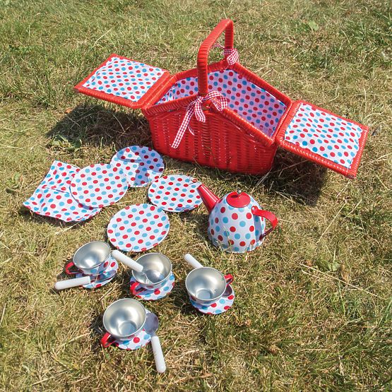 Bigjigs Toys Točkasti čajni set u piknik košari
