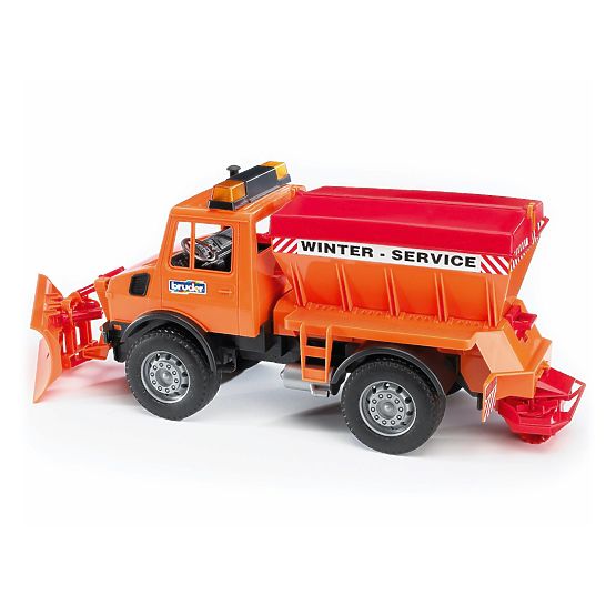 Bruder Mercedes Benz UNIMOG posipač s plugom