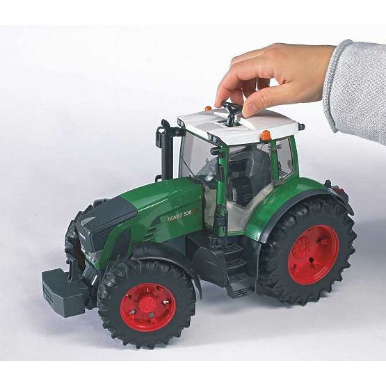 Bruder traktor FENDT 936 Vario