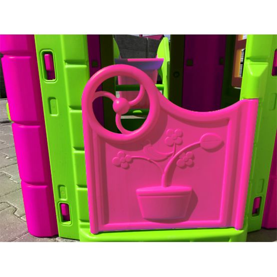 Dětský zahradní domeček se skluzavkou