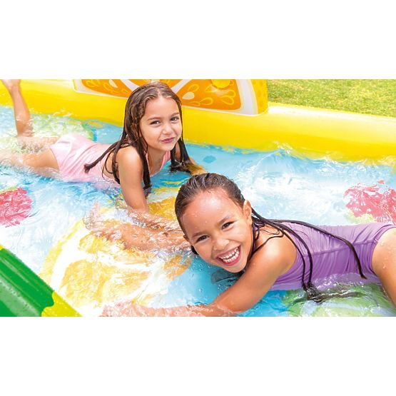 Dječji bazen s toboganom