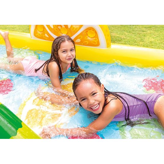 Dječji bazen s toboganom