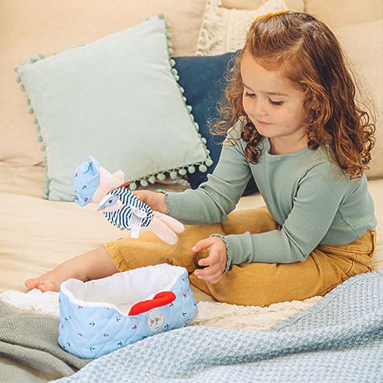 Doudou Jolijou Lutka u plavoj torbi za nošenje 20 cm