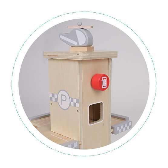 Drvena garaža sa liftom