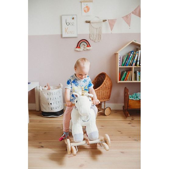 Ljuljajući jednorog s kotačićima