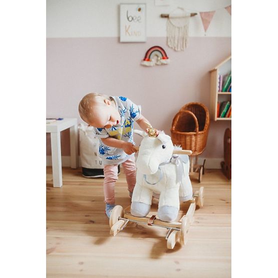 Ljuljajući jednorog s kotačićima