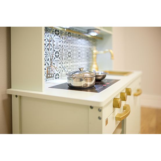 Nordijska drvena kuhinja s priborom