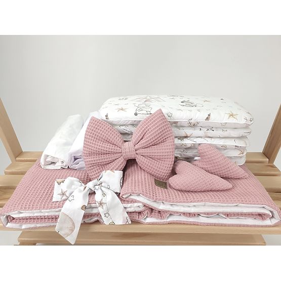 Pleteni krevetić s opremom za bebu - Cirkus