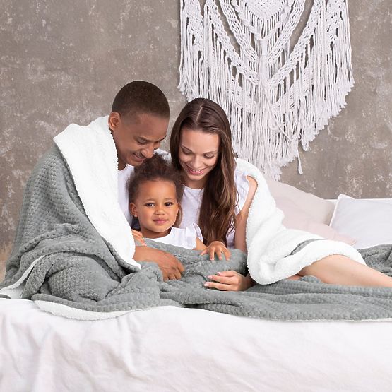 Prekrivač SHLEEPY sivi s žakard uzorkom klasičnog stila 220x240