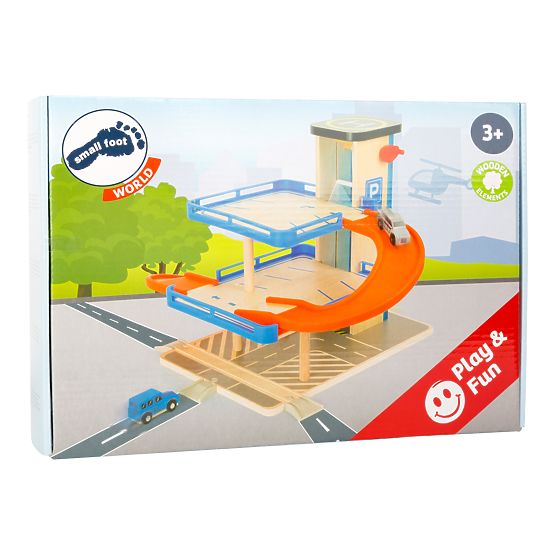 small foot Drvena višekatna garaža s liftom