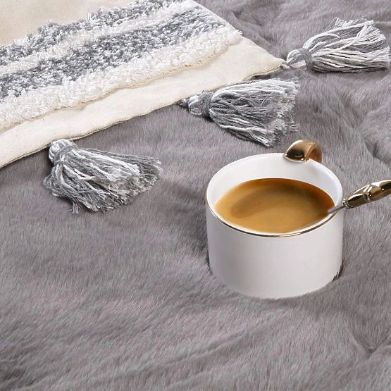 Tepih od zečje svile - svijetlo sivi