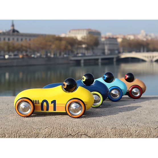 Vilac Drveni automobil Old Sport Compet žuti