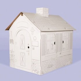 Dječja kućica od kartona s dimnjakom