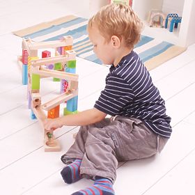 Bigjigs Toys Šarena drvena staza s loptom