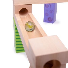 Bigjigs Toys Šarena drvena staza s loptom