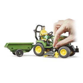 Bruder Vrtni traktor John Deere X949 s vrtlarom