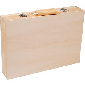 Kutija s drvenim alatima