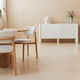 Trodijelna komoda Lunaria s urezbarenim prednjim dijelom, bijela, lectus